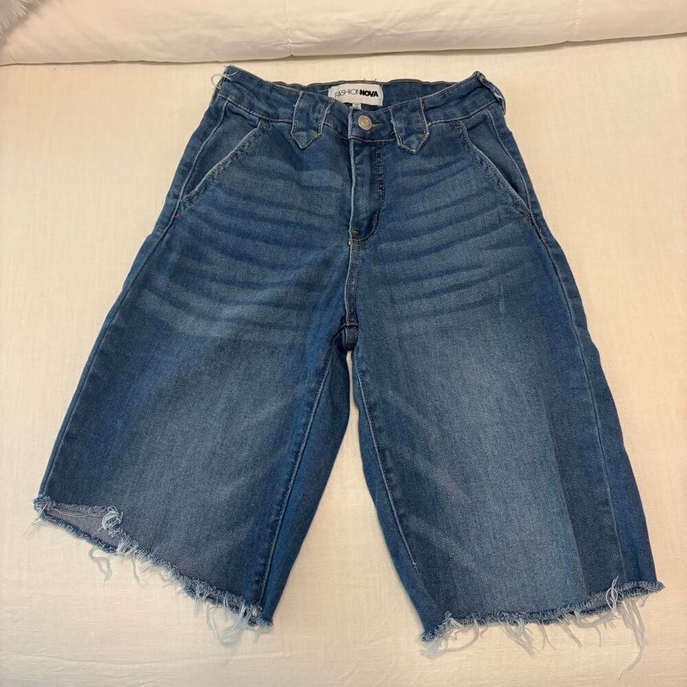 Fashion-nova Women's Blue and Navy Shorts